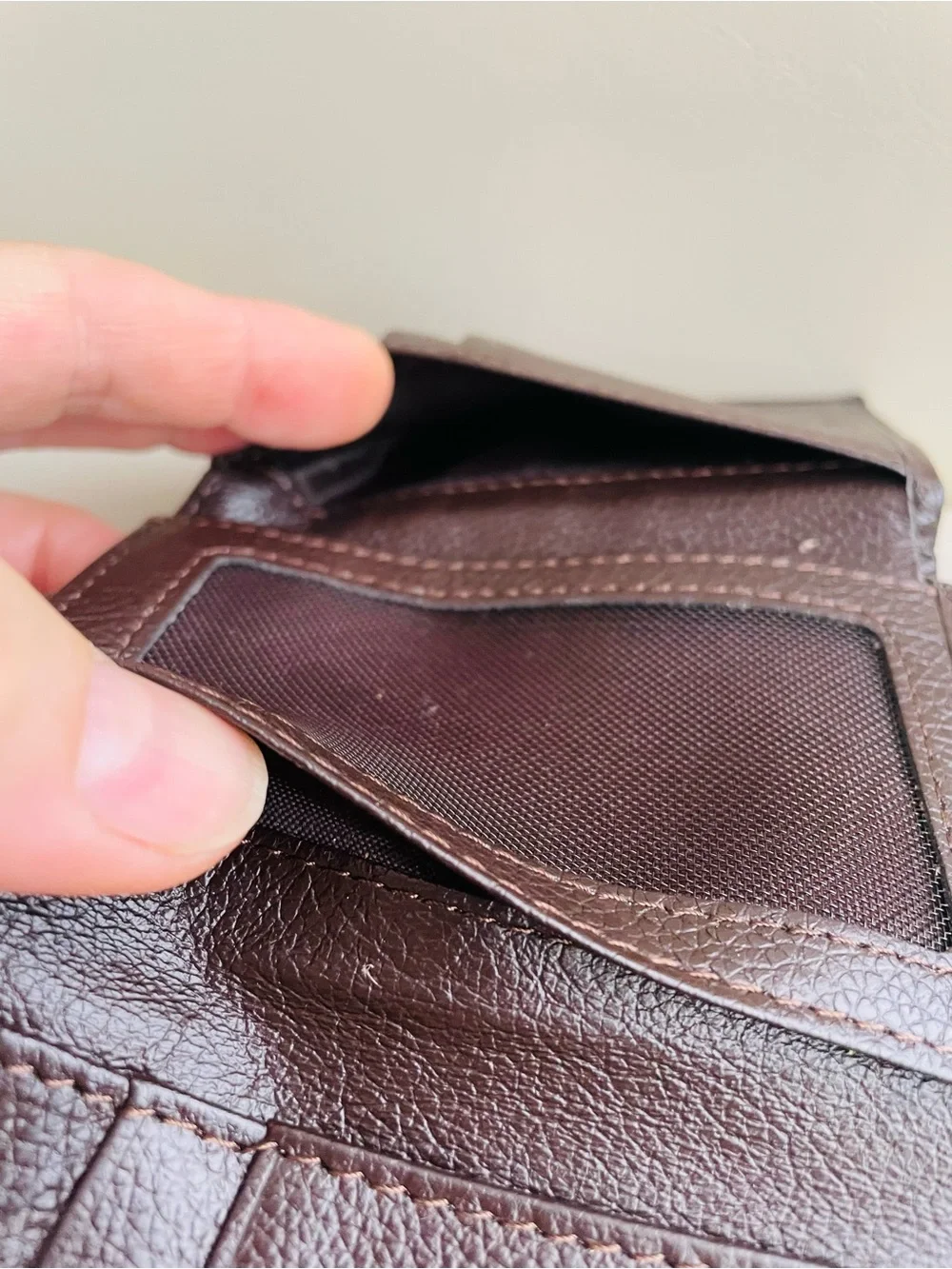 SwissGear Brown Leather Tri-Fold Wallet